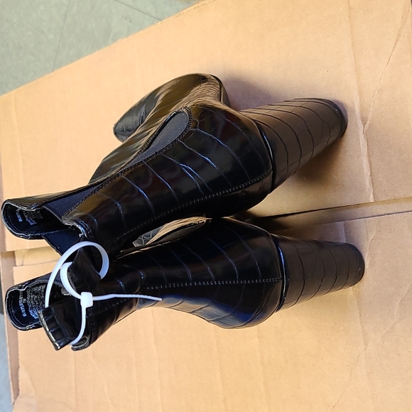 Steve Madden Block High Heel Bootie Croc Black 7 - Picture 7 of 10
